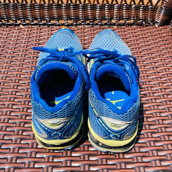 Mizuno Wave Creation 12 Womens SZ 8 Running Shoes - Picture 12 of 14